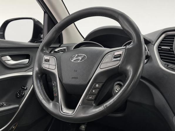 Hyundai Santa Fe III Рестайлинг с пробегом 2016 года, цена 1 969 000 рублей, 213438 км, внедорожник, Автокод Объявления