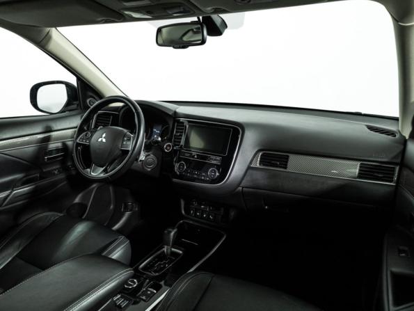 Mitsubishi Outlander III Рестайлинг 3 с пробегом 2019 года, цена 2 469 000 рублей, 117751 км, внедорожник, Автокод Объявления