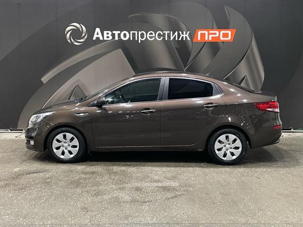 Kia Rio III Рестайлинг с пробегом 2015 года, цена 994 000 рублей, 173962 км, седан, Автокод Объявления