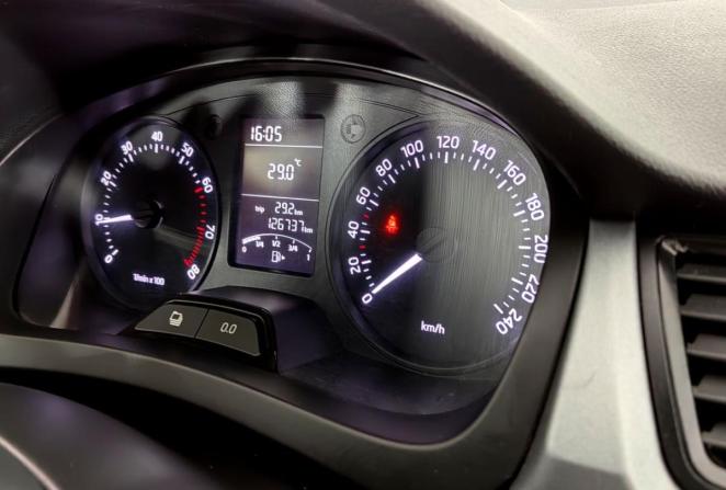 Skoda Rapid I с пробегом 2014 года, цена 715 000 рублей, 126600 км, лифтбек, Автокод Объявления