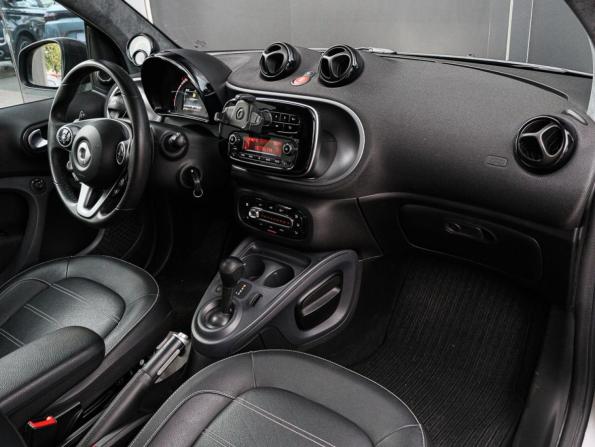Smart Fortwo III с пробегом 2016 года, цена 1 650 000 рублей, 33525 км, хэтчбек, Автокод Объявления