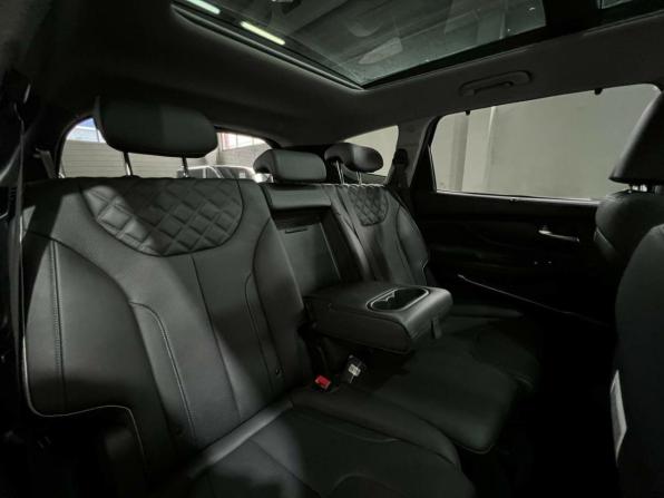 Hyundai Santa Fe IV Рестайлинг с пробегом 2023 года, цена 3 870 000 рублей, 63404 км, внедорожник, Автокод Объявления