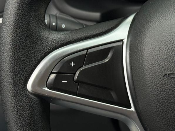Renault Sandero II Рестайлинг с пробегом 2019 года, цена 1 300 000 рублей, 42170 км, хэтчбек, Автокод Объявления