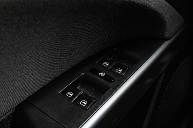 SEAT Leon II Рестайлинг с пробегом 2012 года, цена 799 000 рублей, 147101 км, хэтчбек, Автокод Объявления