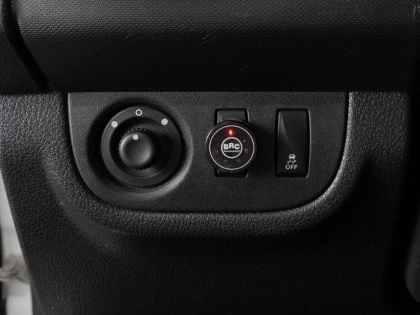 Renault Logan II Рестайлинг с пробегом 2022 года, цена 1 169 000 рублей, 216643 км, седан, Автокод Объявления