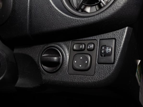 Toyota Vitz III (XP130) Рестайлинг 2 с пробегом 2018 года, цена 945 000 рублей, 90436 км, хэтчбек, Автокод Объявления