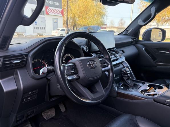Toyota Land Cruiser 300 Series с пробегом 2022 года, цена 11 400 000 рублей, 51000 км, внедорожник, Автокод Объявления