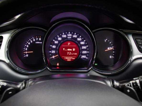 Kia Ceed II Рестайлинг с пробегом 2017 года, цена 1 237 500 рублей, 195035 км, хэтчбек, Автокод Объявления