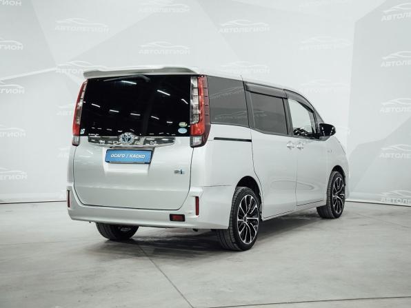 Toyota Noah III (R80) с пробегом 2014 года, цена 1 490 000 рублей, 246179 км, минивэн, Автокод Объявления