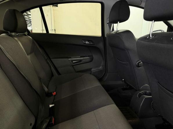 Opel Astra H Рестайлинг с пробегом 2012 года, цена 775 000 рублей, 72356 км, седан, Автокод Объявления