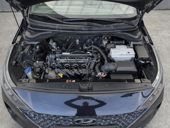 Hyundai Solaris II с пробегом 2020 года, цена 1 497 000 рублей, 80444 км, седан, Автокод Объявления