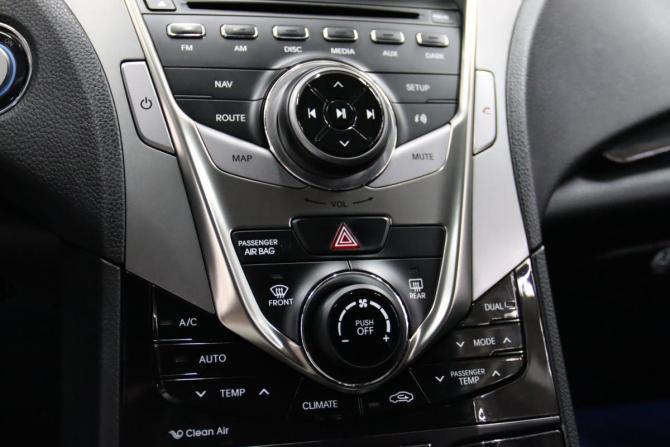 Hyundai Grandeur V с пробегом 2012 года, цена 1 335 350 рублей, 244386 км, седан, Автокод Объявления