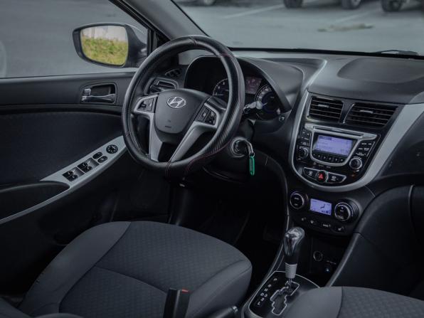 Hyundai Solaris I с пробегом 2014 года, цена 600 000 рублей, 247800 км, хэтчбек, Автокод Объявления