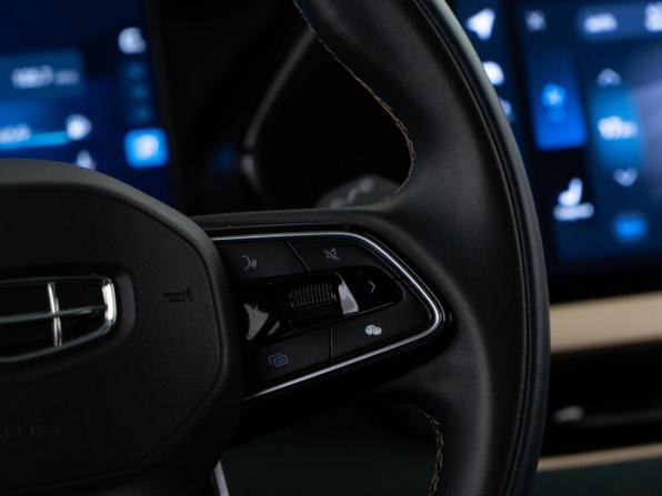 Geely Monjaro I с пробегом 2023 года, цена 3 153 444 рубля, 65152 км, внедорожник, Автокод Объявления