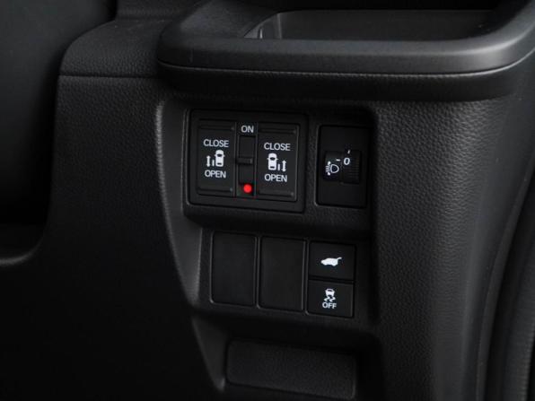 Honda Stepwgn VI с пробегом 2024 года, цена 3 867 077 рублей, 181 км, минивэн, Автокод Объявления