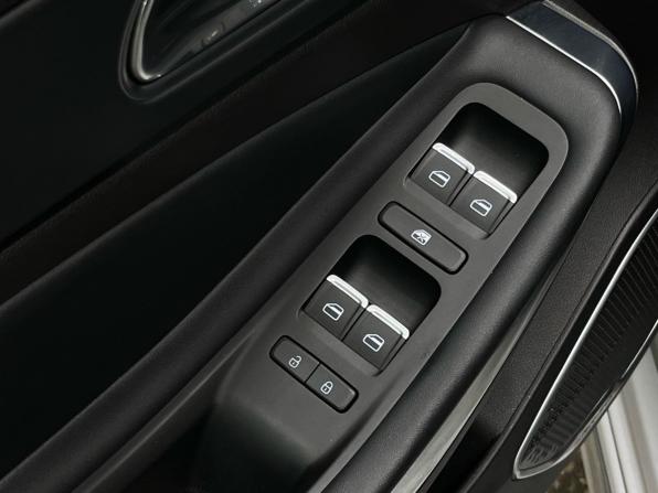 Omoda S5 с пробегом 2023 года, цена 1 480 000 рублей, 18731 км, седан, Автокод Объявления