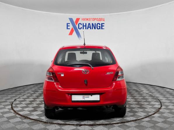 Toyota Yaris II Рестайлинг с пробегом 2010 года, цена 549 000 рублей, 136909 км, хэтчбек, Автокод Объявления