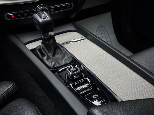 Volvo XC60 II с пробегом 2020 года, цена 4 349 000 рублей, 87059 км, внедорожник, Автокод Объявления