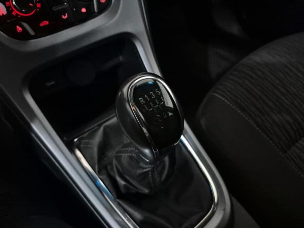 Opel Astra J Рестайлинг с пробегом 2013 года, цена 690 000 рублей, 191865 км, хэтчбек, Автокод Объявления