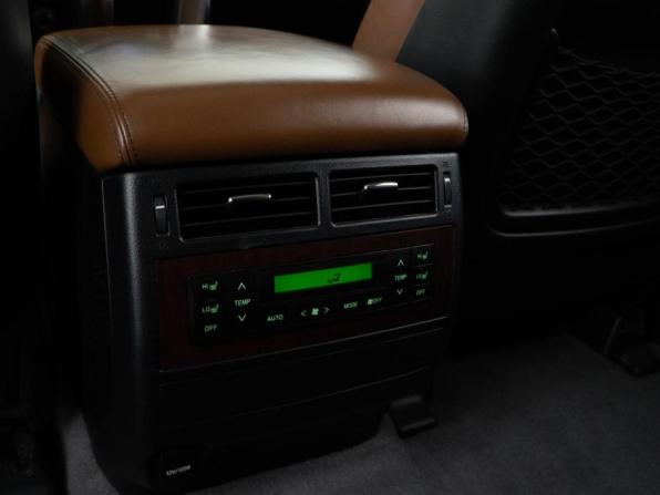 Toyota Land Cruiser 200 Series Рестайлинг 1 с пробегом 2014 года, цена 3 848 050 рублей, 269539 км, внедорожник, Автокод Объявления
