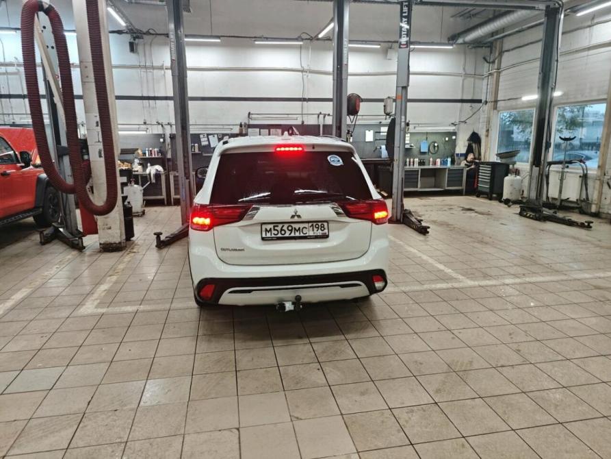 Mitsubishi Outlander III Рестайлинг 3 Санкт-Петербург  - изображение 5