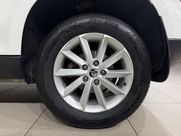 Skoda Yeti I Рестайлинг с пробегом 2015 года, цена 1 249 000 рублей, 80497 км, внедорожник, Автокод Объявления
