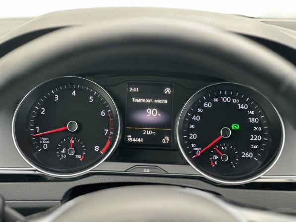 Volkswagen Passat B8 с пробегом 2016 года, цена 1 300 000 рублей, 354436 км, седан, Автокод Объявления