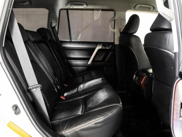Toyota Land Cruiser Prado 150 Series Рестайлинг 1 с пробегом 2016 года, цена 2 549 000 рублей, 252305 км, внедорожник, Автокод Объявления
