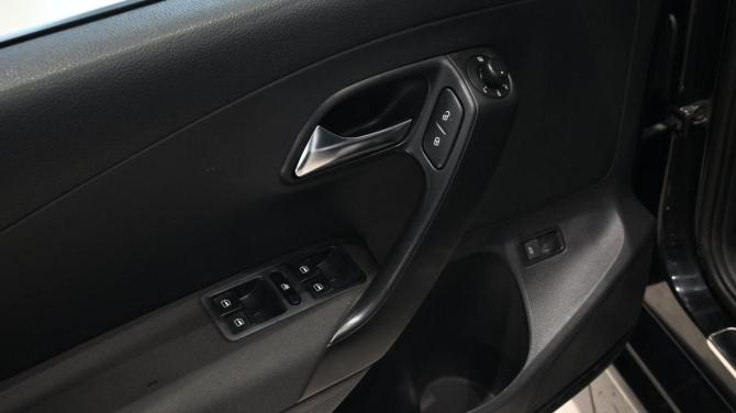 Volkswagen Polo V с пробегом 2013 года, цена 595 000 рублей, 233944 км, седан, Автокод Объявления
