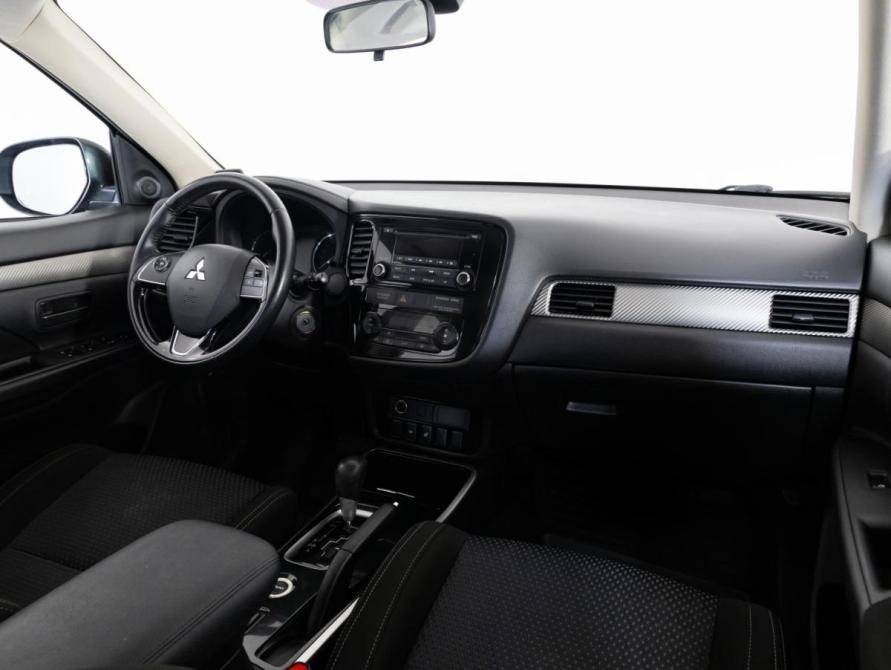 Mitsubishi Outlander III Рестайлинг 2 Санкт-Петербург  - изображение 9