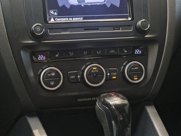 Volkswagen Jetta VI с пробегом 2014 года, цена 1 265 000 рублей, 207050 км, седан, Автокод Объявления