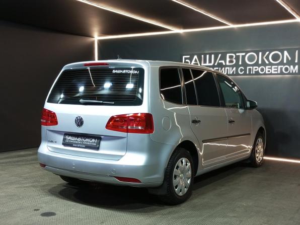 Volkswagen Touran I Рестайлинг 2 с пробегом 2011 года, цена 845 000 рублей, 235406 км, компактвэн, Автокод Объявления