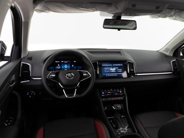 Skoda Karoq I с пробегом 2025 года, цена 3 618 888 рублей, 27 км, внедорожник, Автокод Объявления