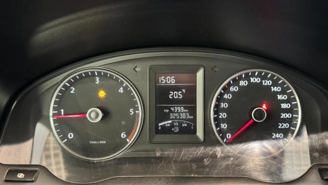 Volkswagen Caravelle T5 Рестайлинг с пробегом 2012 года, цена 1 570 000 рублей, 325383 км, минивэн, Автокод Объявления