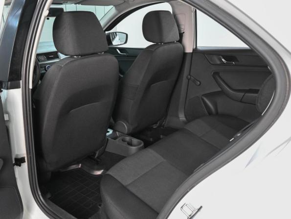 Skoda Rapid I с пробегом 2016 года, цена 1 069 000 рублей, 176051 км, лифтбек, Автокод Объявления