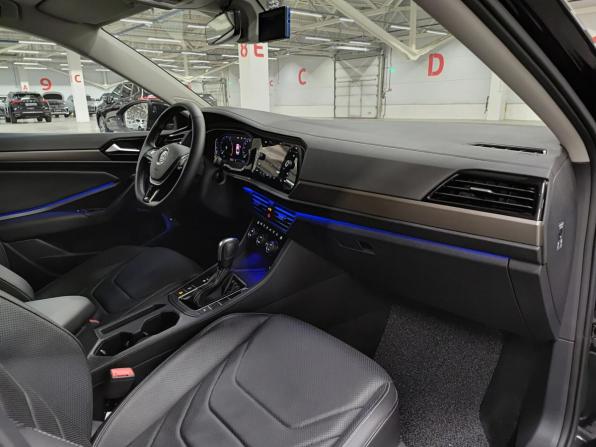 Volkswagen Jetta VII с пробегом 2021 года, цена 2 370 000 рублей, 56111 км, седан, Автокод Объявления