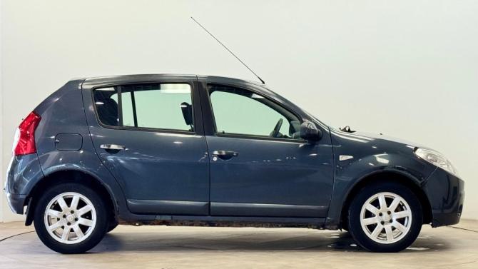 Renault Sandero I с пробегом 2010 года, цена 390 000 рублей, 160092 км, хэтчбек, Автокод Объявления