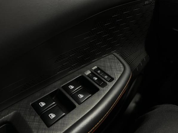 Changan UNI-V I с пробегом 2023 года, цена 2 279 900 рублей, 63952 км, лифтбек, Автокод Объявления