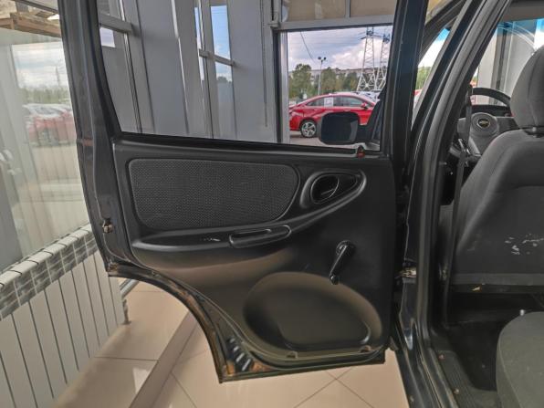 Chevrolet Niva I Рестайлинг с пробегом 2011 года, цена 309 000 рублей, 159283 км, внедорожник, Автокод Объявления