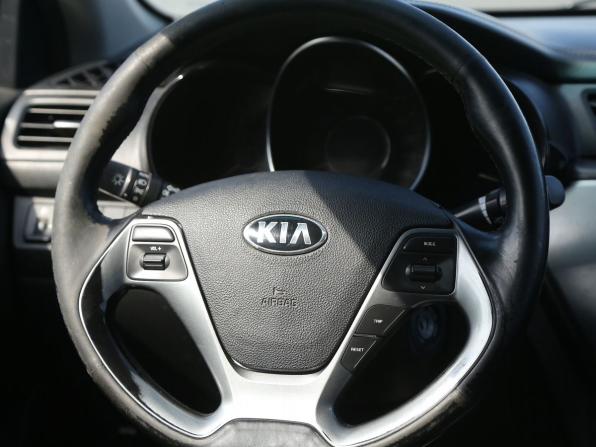 Kia Rio III Рестайлинг с пробегом 2015 года, цена 547 000 рублей, 183000 км, седан, Автокод Объявления