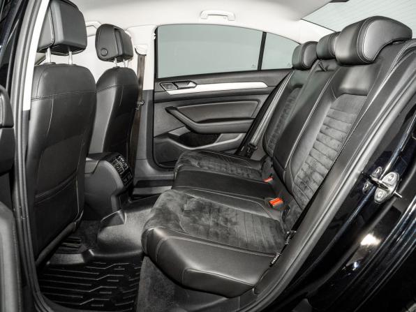 Volkswagen Passat B8 с пробегом 2016 года, цена 1 500 000 рублей, 142500 км, седан, Автокод Объявления