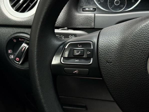 Volkswagen Tiguan I Рестайлинг с пробегом 2015 года, цена 1 699 000 рублей, 214676 км, внедорожник, Автокод Объявления