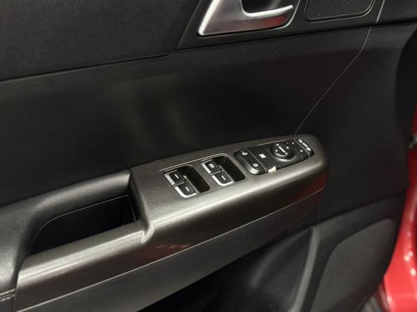 Kia Sportage IV с пробегом 2018 года, цена 2 145 000 рублей, 125000 км, внедорожник, Автокод Объявления