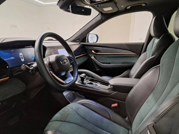 Geely Monjaro I с пробегом 2023 года, цена 3 243 000 рублей, 76887 км, внедорожник, Автокод Объявления