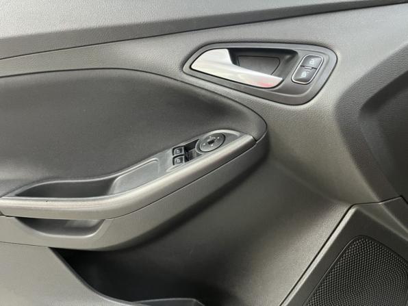 Ford Focus III Рестайлинг с пробегом 2018 года, цена 1 035 000 рублей, 112495 км, хэтчбек, Автокод Объявления