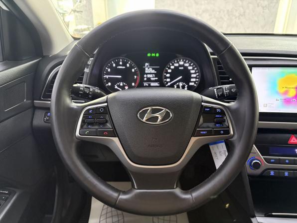 Hyundai Elantra VI (AD) с пробегом 2018 года, цена 1 685 000 рублей, 106529 км, седан, Автокод Объявления