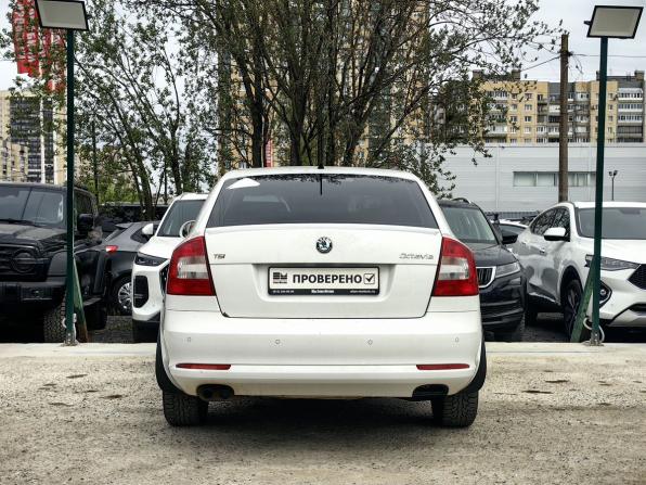 Skoda Octavia II (A5) Рестайлинг с пробегом 2012 года, цена 424 900 рублей, 235623 км, лифтбек, Автокод Объявления