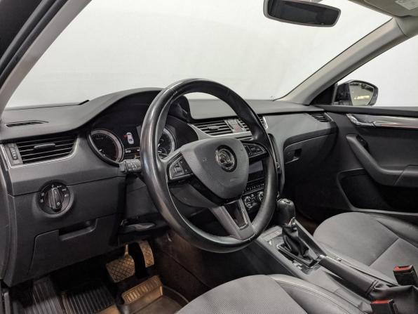Skoda Octavia III (A7) Рестайлинг с пробегом 2018 года, цена 1 795 000 рублей, 95124 км, лифтбек, Автокод Объявления