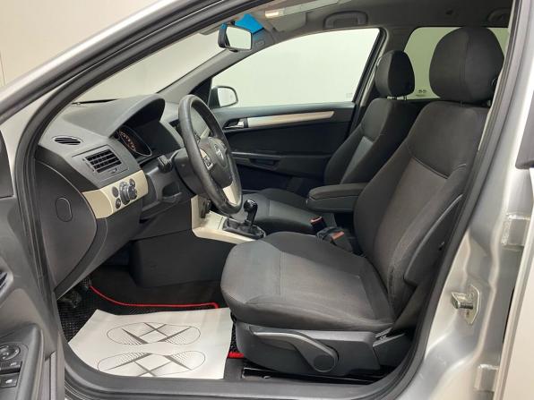 Opel Astra H Рестайлинг с пробегом 2008 года, цена 410 000 рублей, 170239 км, универсал, Автокод Объявления