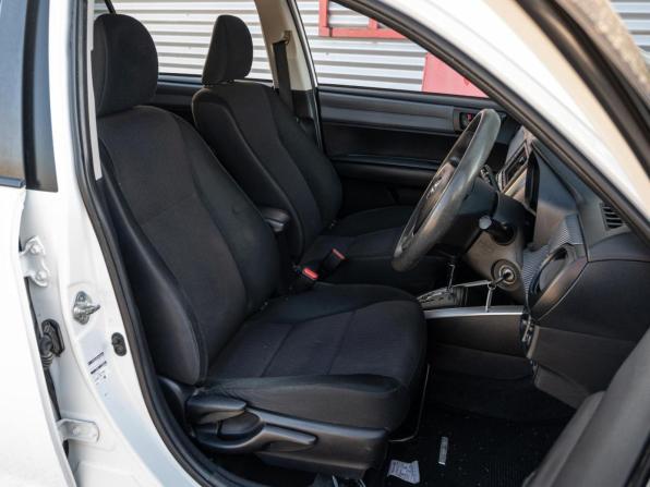 Toyota Corolla XI (E160 E170 E180) с пробегом 2014 года, цена 1 080 000 рублей, 124274 км, универсал, Автокод Объявления